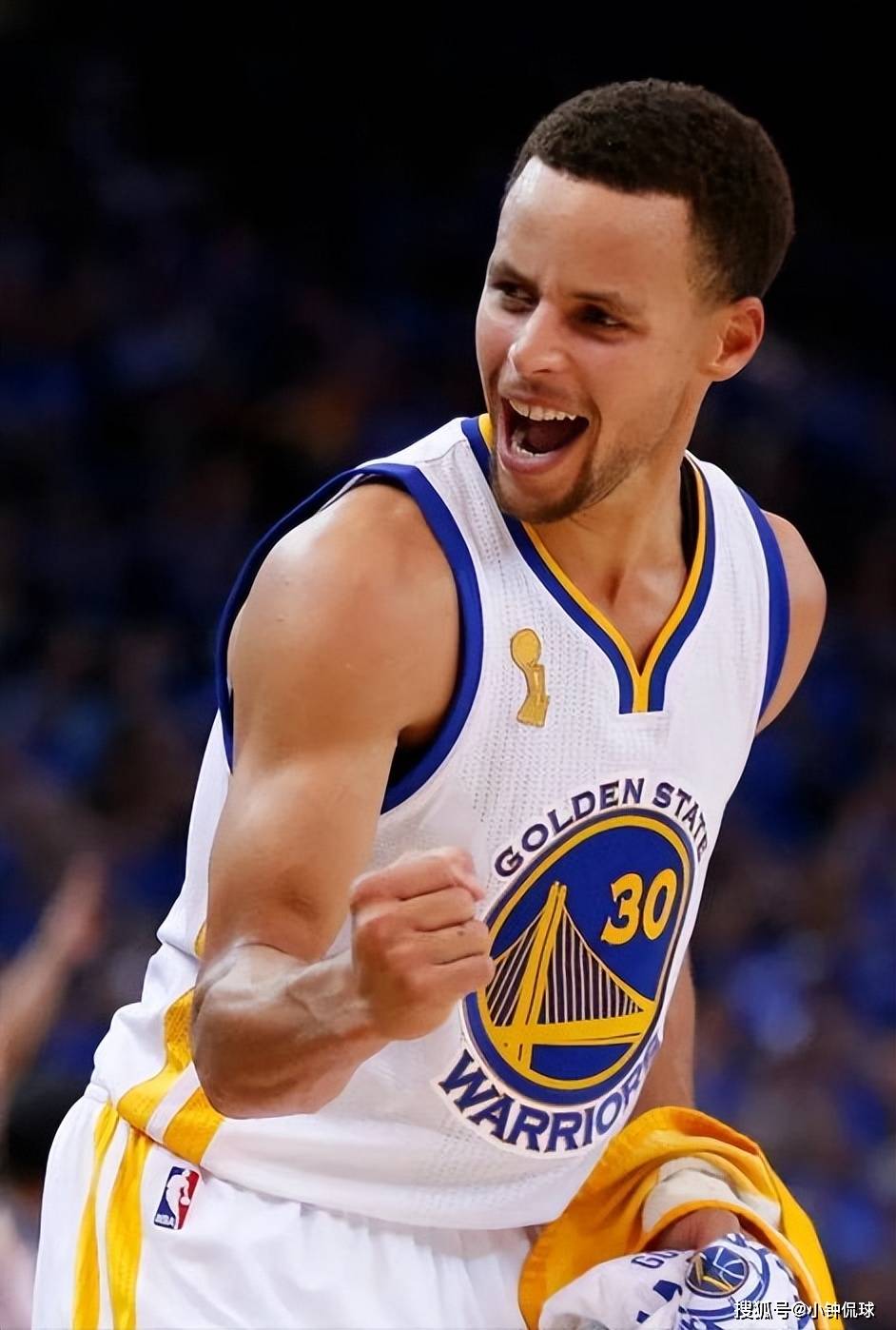 这位后卫的 这位后卫的