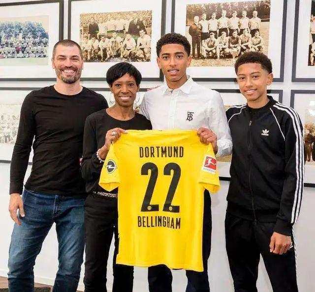 边后卫下底 边后卫下底