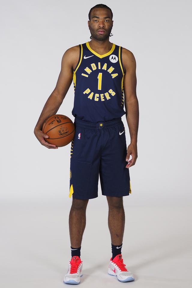 女粉把她当 女粉把她当